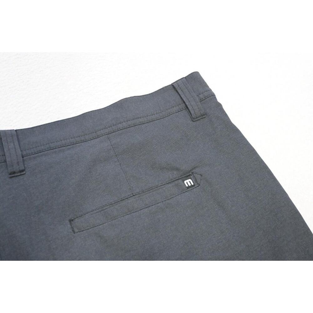 Travis Mathew Golf Shorts Black Flat Dry Fitting Stretch Athletic Mens‎ Size 40